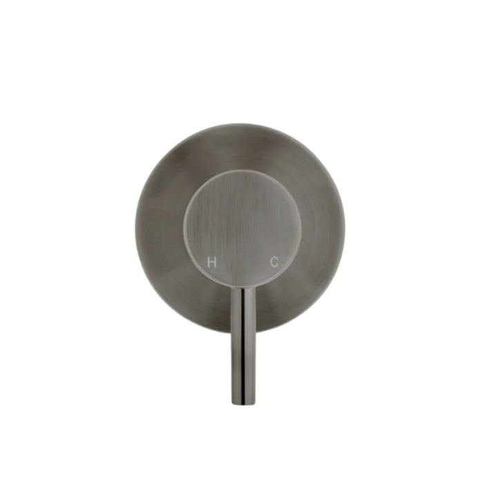 SHADOW ROUND WALL MIXER SHORT PIN-LEVER