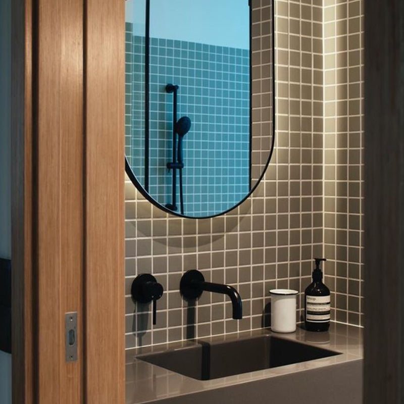 MATT BLACK ROUND WALL MIXER